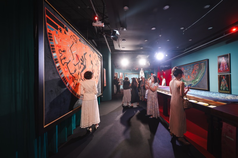 Resonance Veins 286 conductive thread