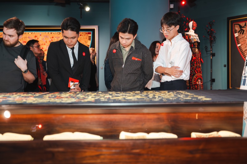 Cinder Bloom 291 embroidery