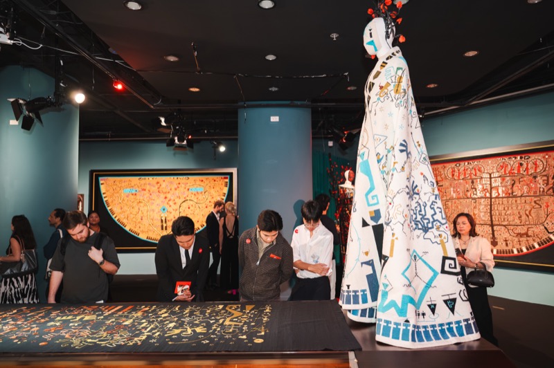 Orbit Hymn 292 circular motif